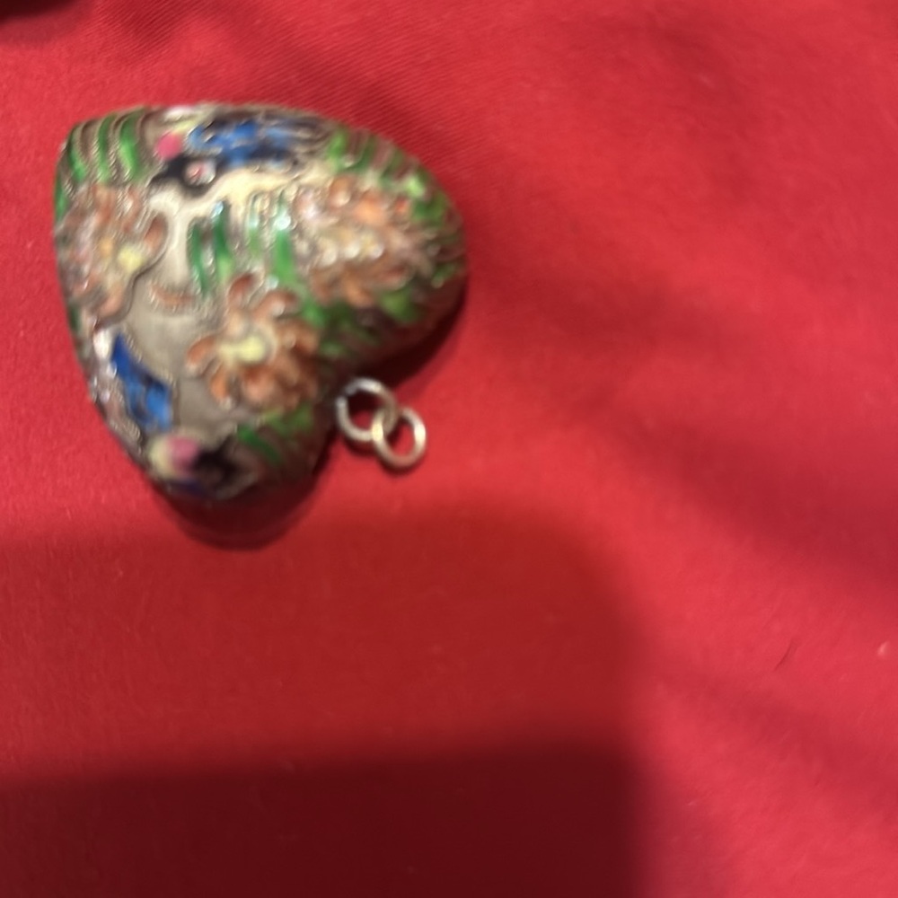 Cloisonné Heart-Shaped Floral Pendant - Picture 5 of 5